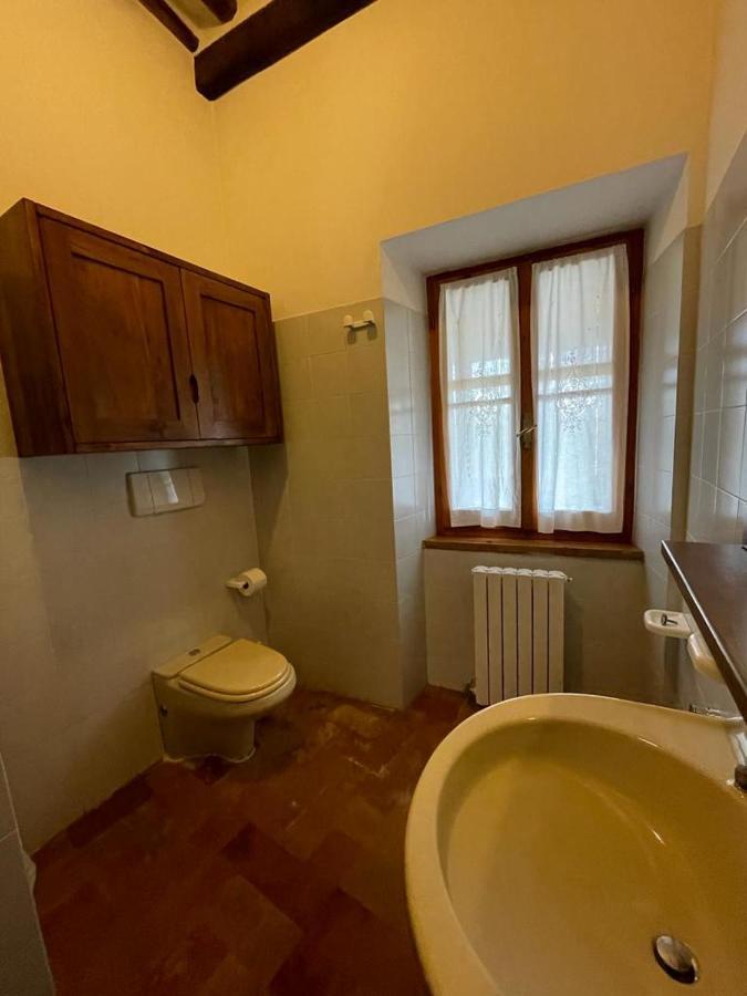 Casa Dei Lecci Apartment โฟลีโญ ภายนอก รูปภาพ
