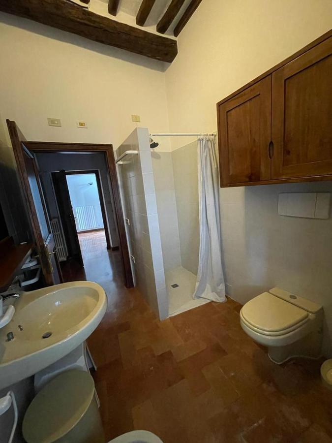Casa Dei Lecci Apartment โฟลีโญ ภายนอก รูปภาพ