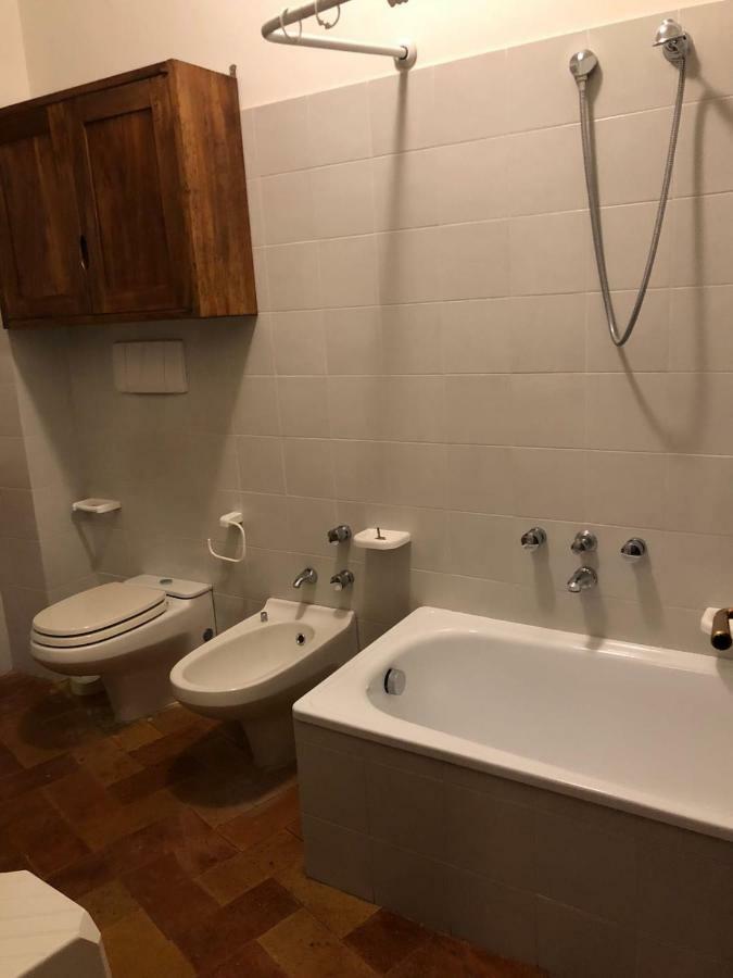 Casa Dei Lecci Apartment โฟลีโญ ภายนอก รูปภาพ