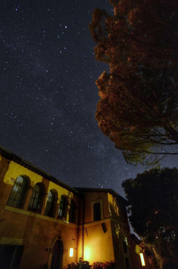 Casa Dei Lecci Apartment โฟลีโญ ภายนอก รูปภาพ
